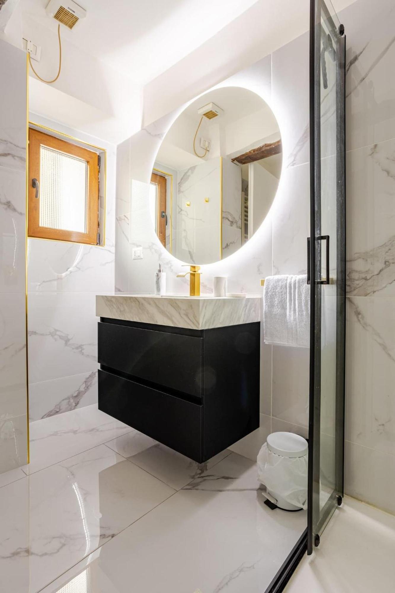 Апартаменты Fanstastic 2Bdrm Biella Center! Экстерьер фото