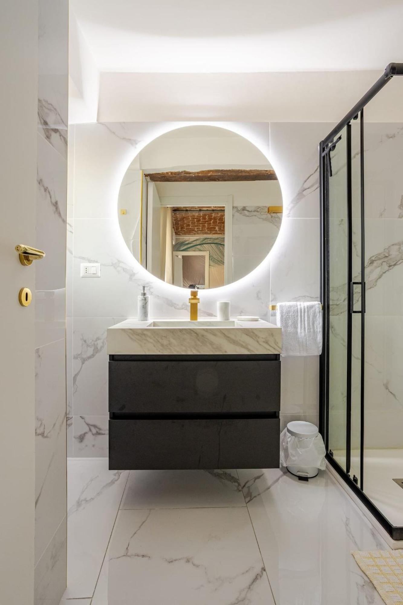 Апартаменты Fanstastic 2Bdrm Biella Center! Экстерьер фото